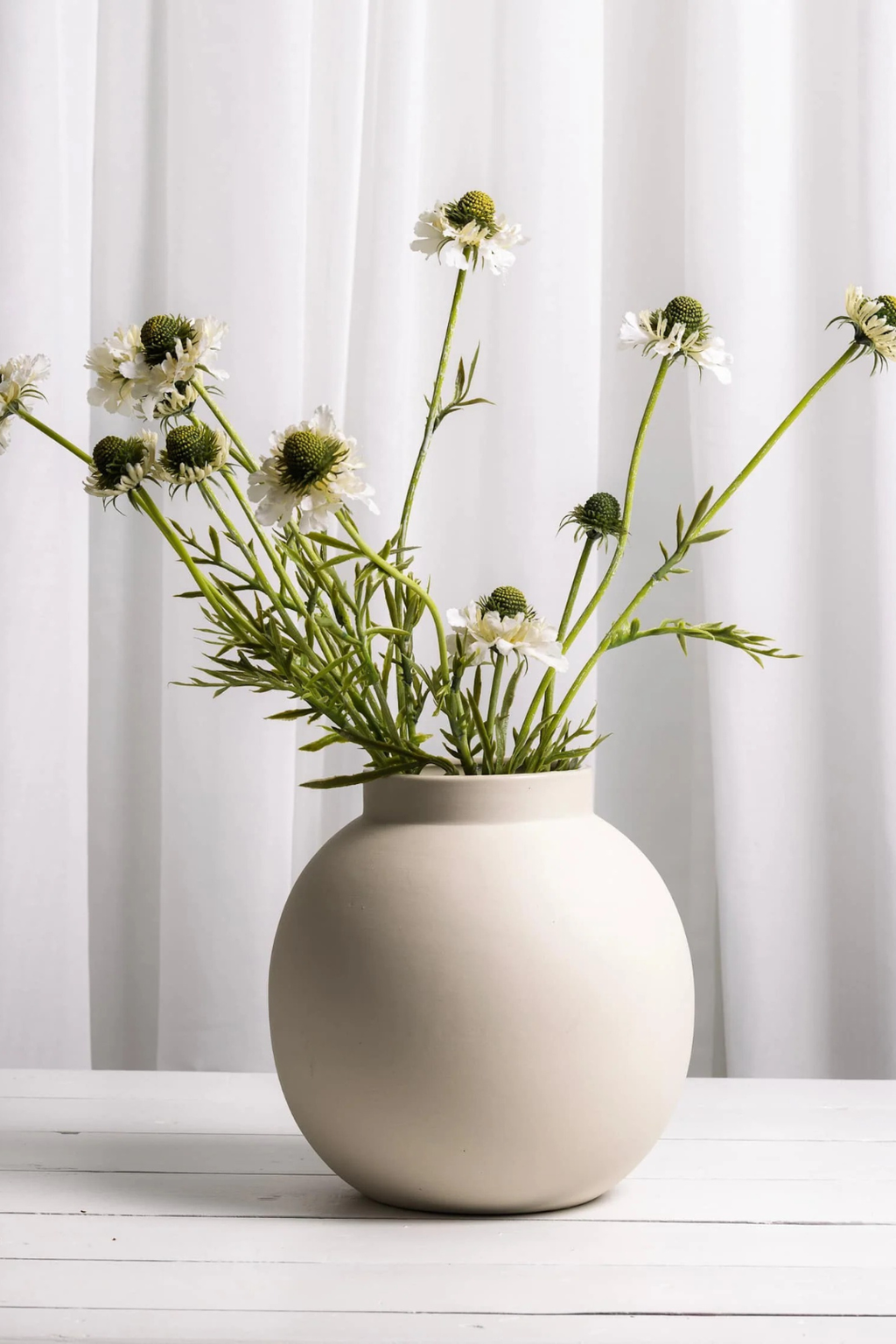 Sögne nora vase balloon beige large